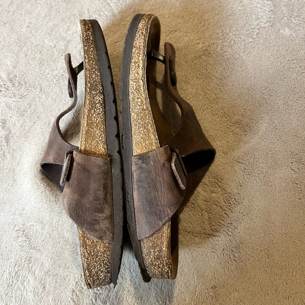 Birkenstock Gizeh Sandals - Picture 7 of 9